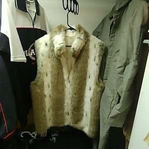 Vest faux fur ?
